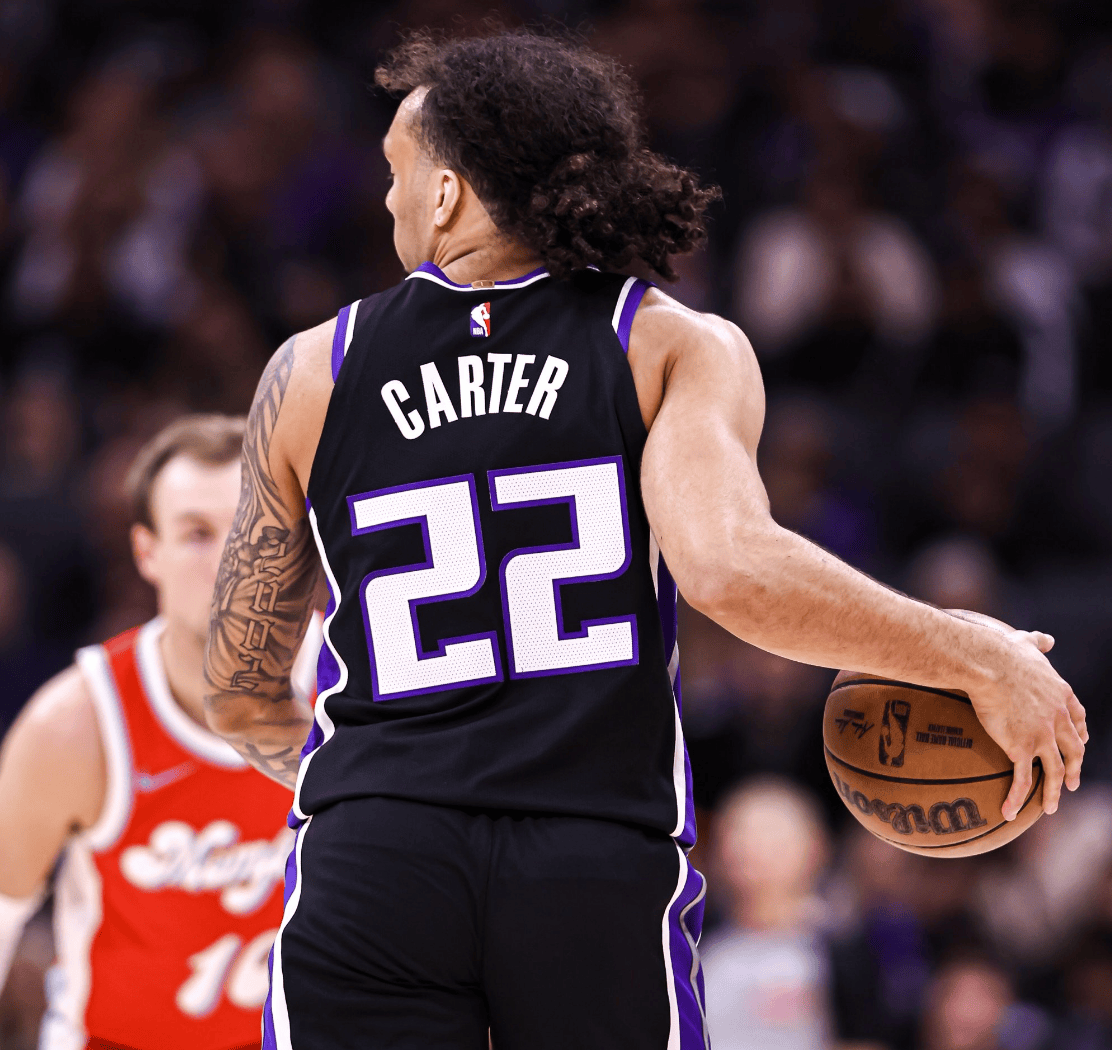 九州真人-国王主场失利，福克斯表现不俗仍难扳回局面(福斯特 国王死了)