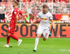 九州娱乐官方入口-汉堡边锋尼古尔凯快马加速，主场扳平莱比锡红牛的简单介绍